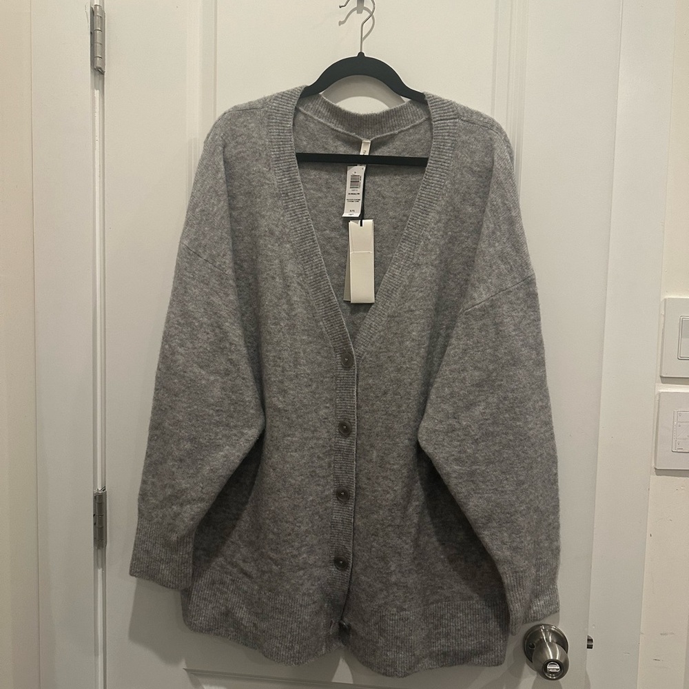 Aritzia Babaton oversized XL gray sweater